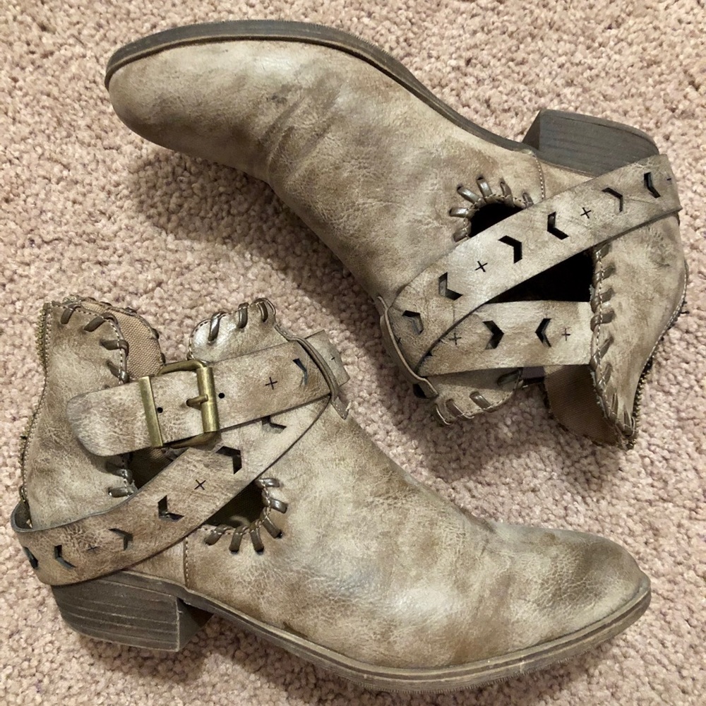 Rampage Light Brown Western Booties